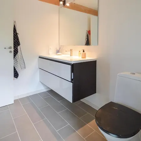 Three-bedroom Holiday In 別荘 *